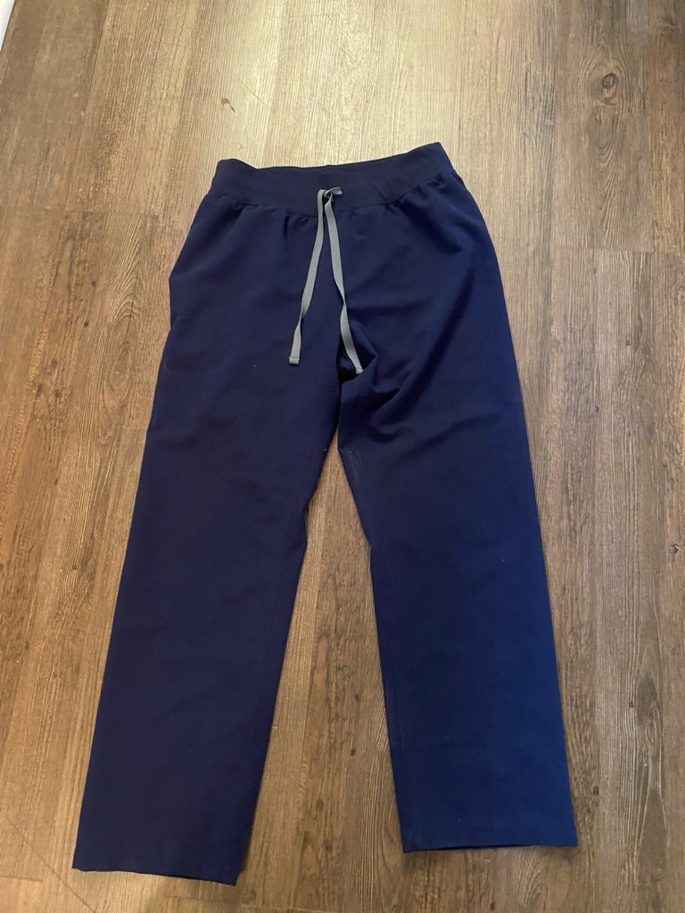 Figs Women's Wide Leg Pants in Navy